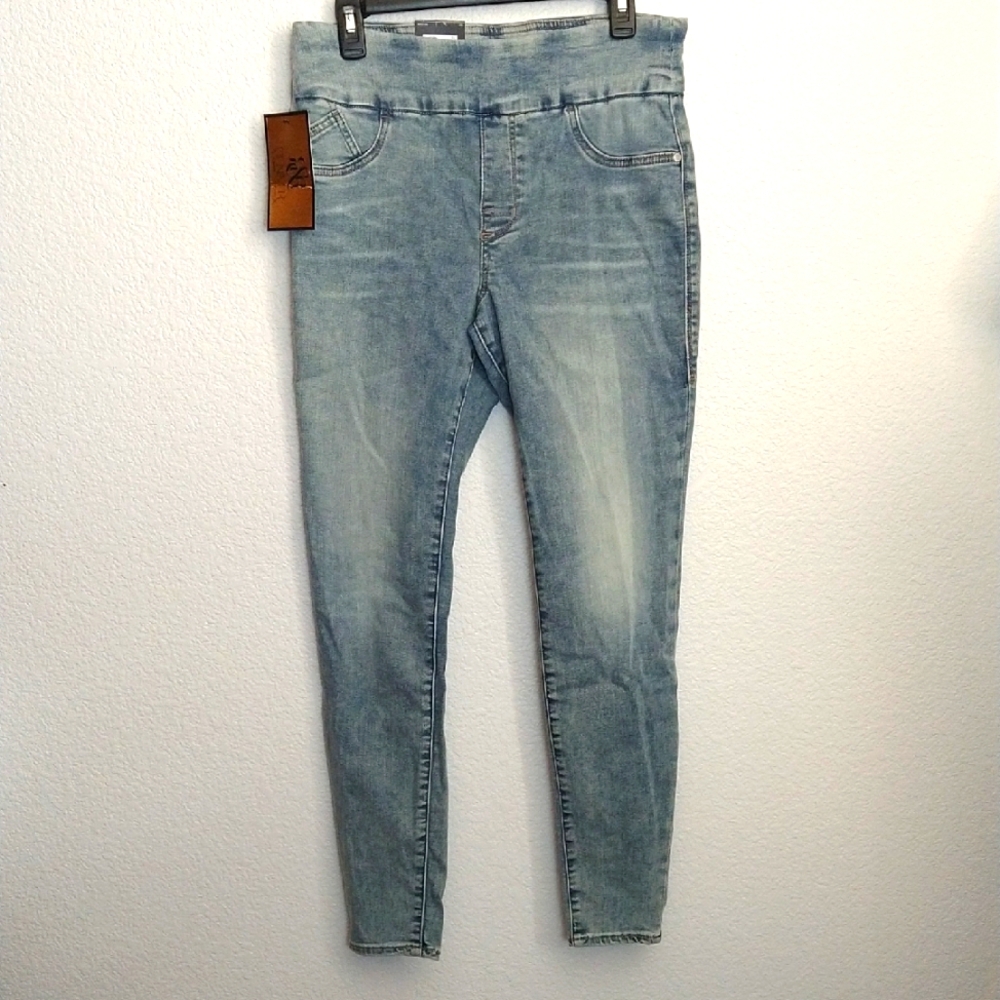 Rock & Republic Light Wash Denim Leggings